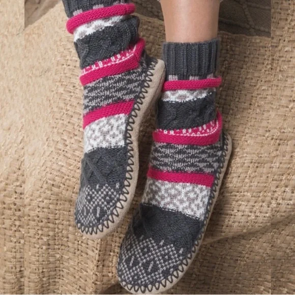 Women’s comfy cute knitted slippers socks non slip weekend cozy slippers - Picture 1 of 4